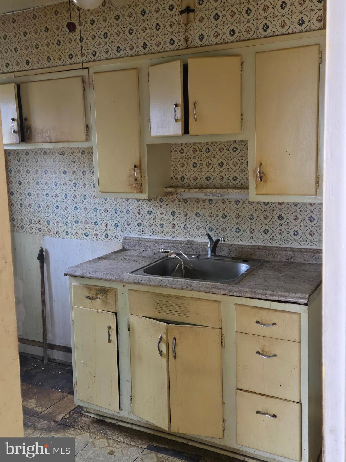 EDMONDSON VILLAGE - Residential