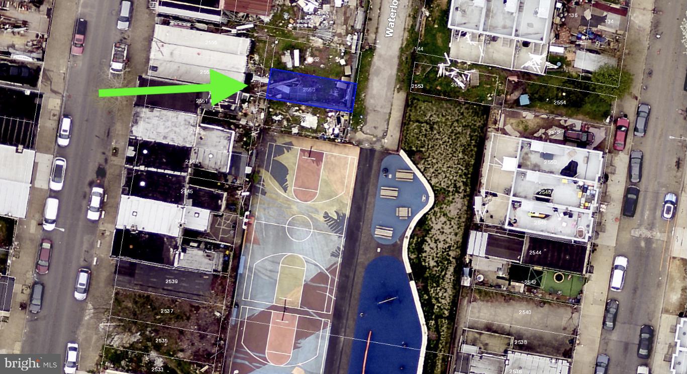 WEST KENSINGTON - Land