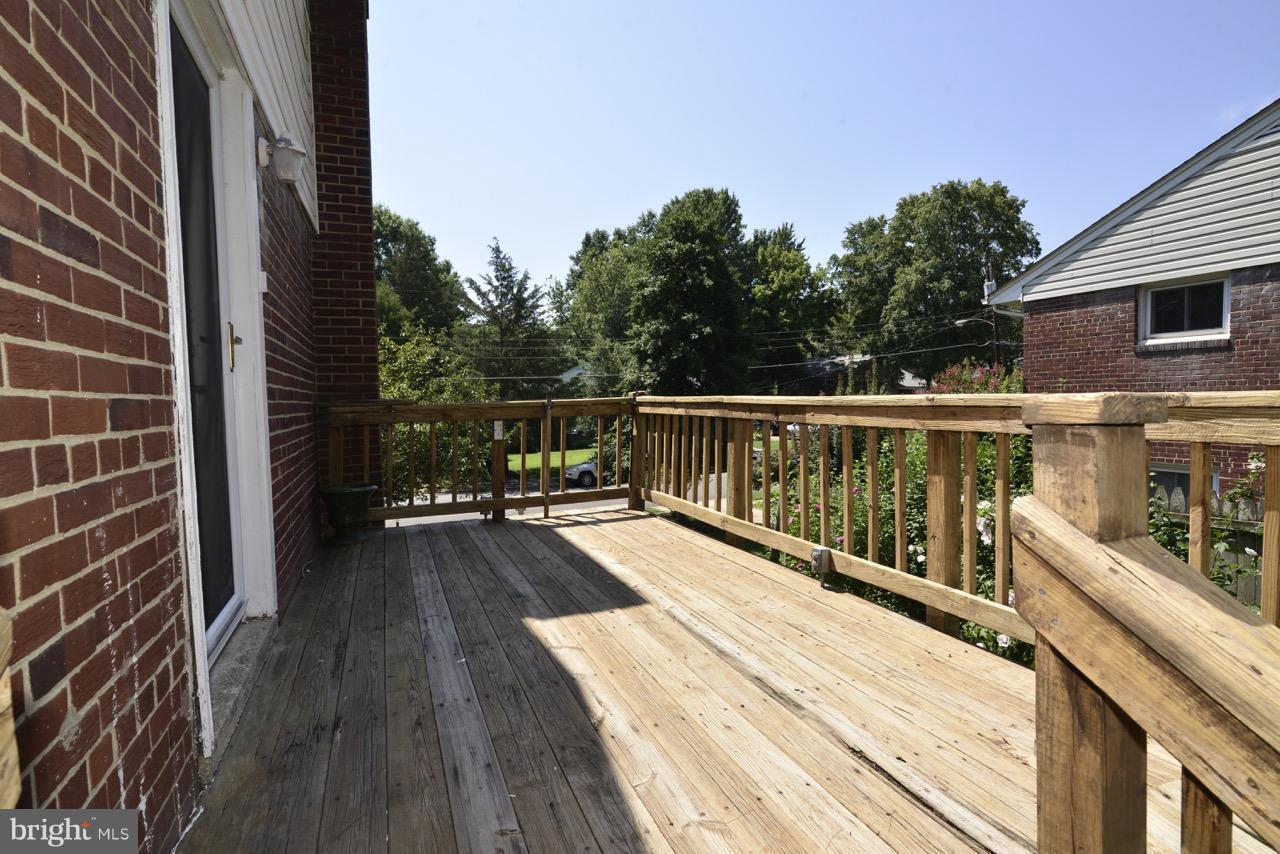 BROYHILLS MCLEAN ESTATES - Residential Lease