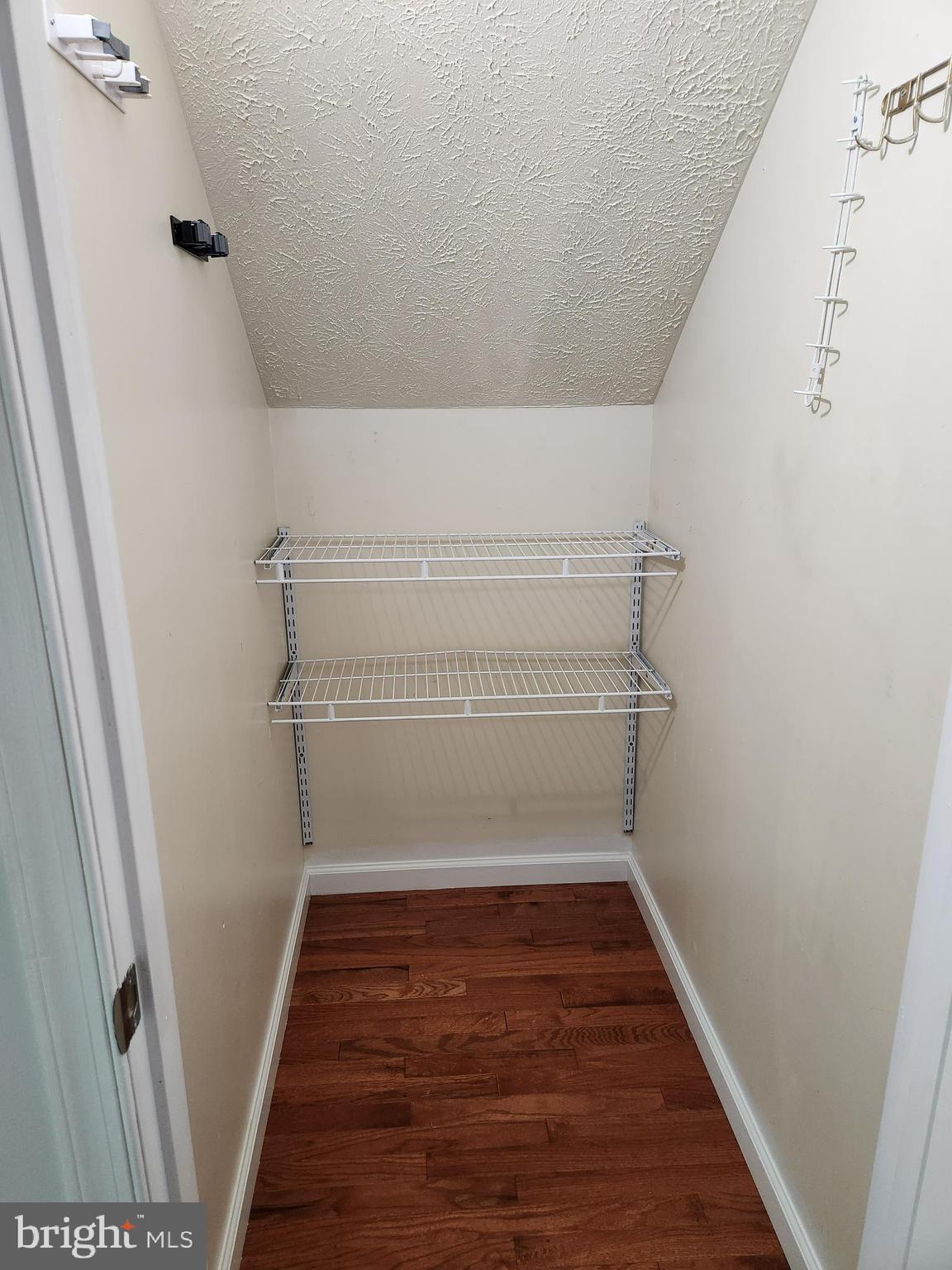 STONY RUN - Residential Lease