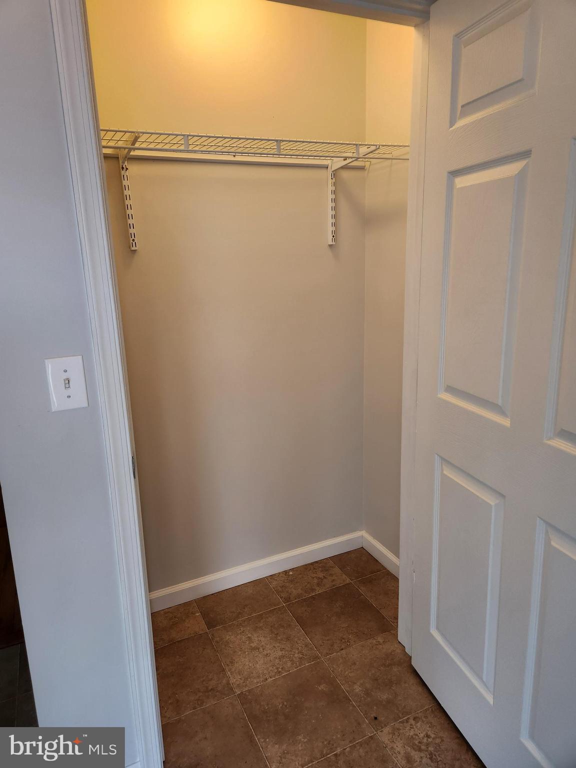 STONY RUN - Residential Lease