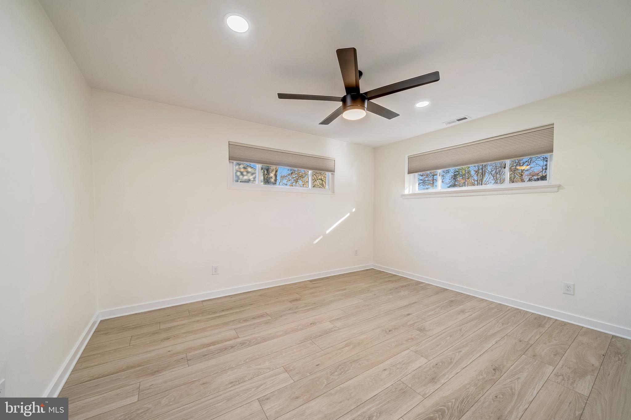 RIDGE MANOR - Residential