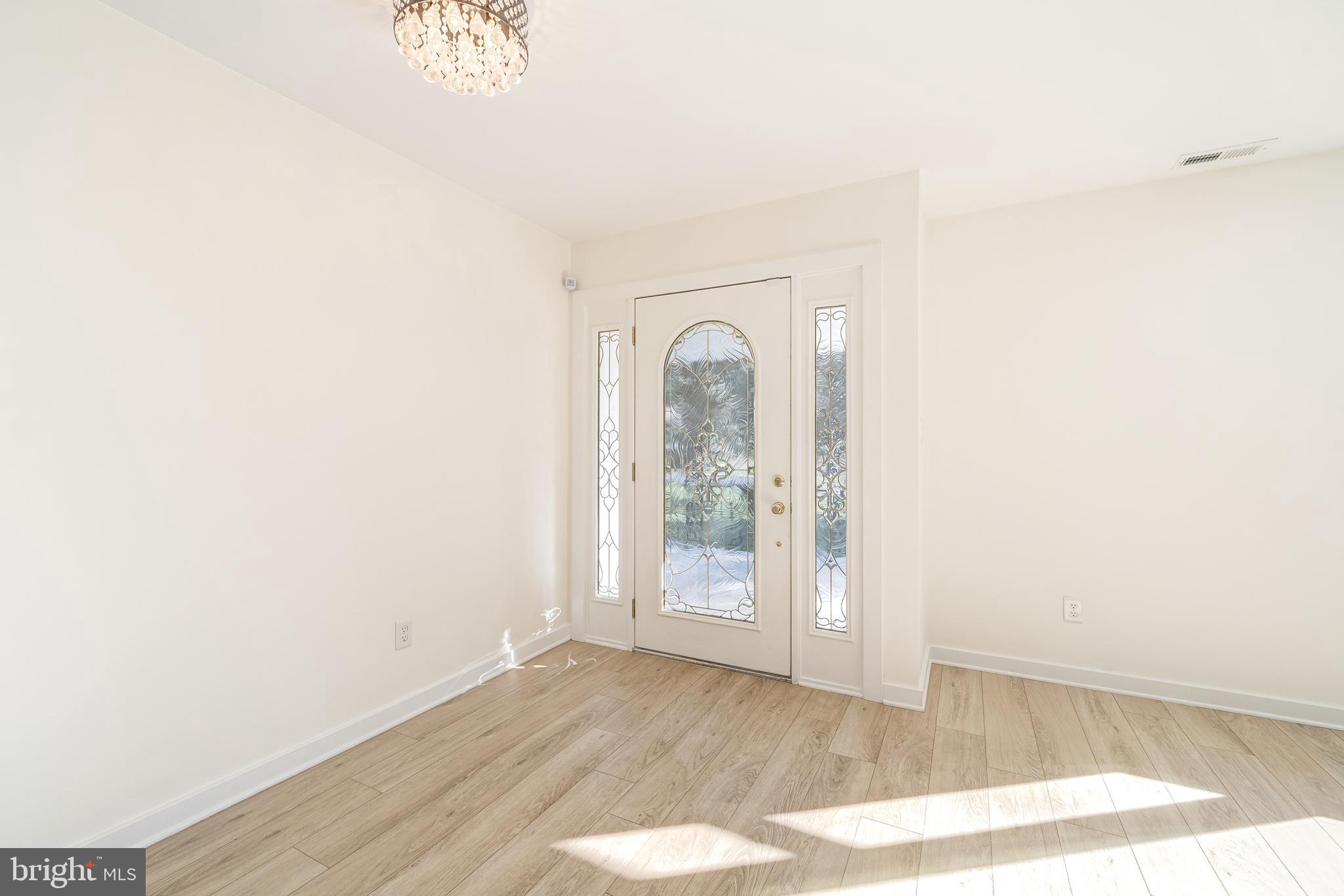 RIDGE MANOR - Residential