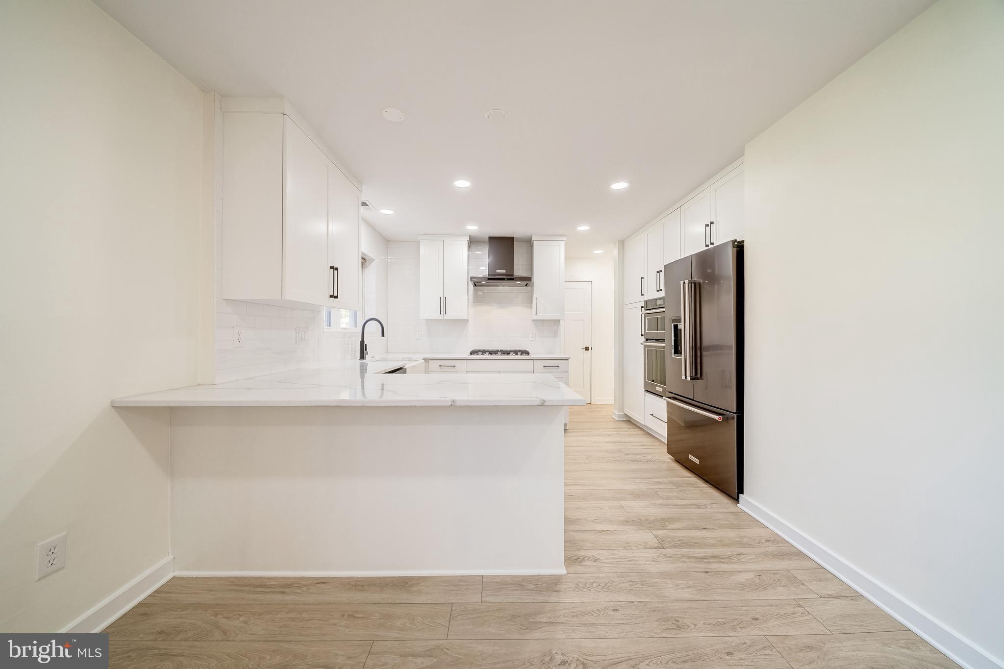 RIDGE MANOR - Residential