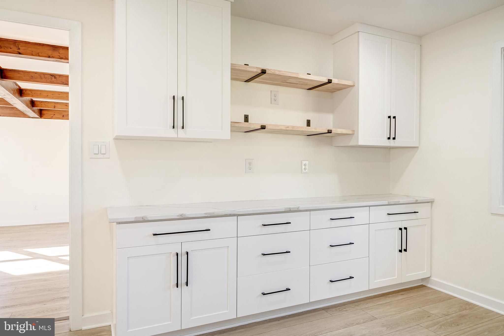 RIDGE MANOR - Residential