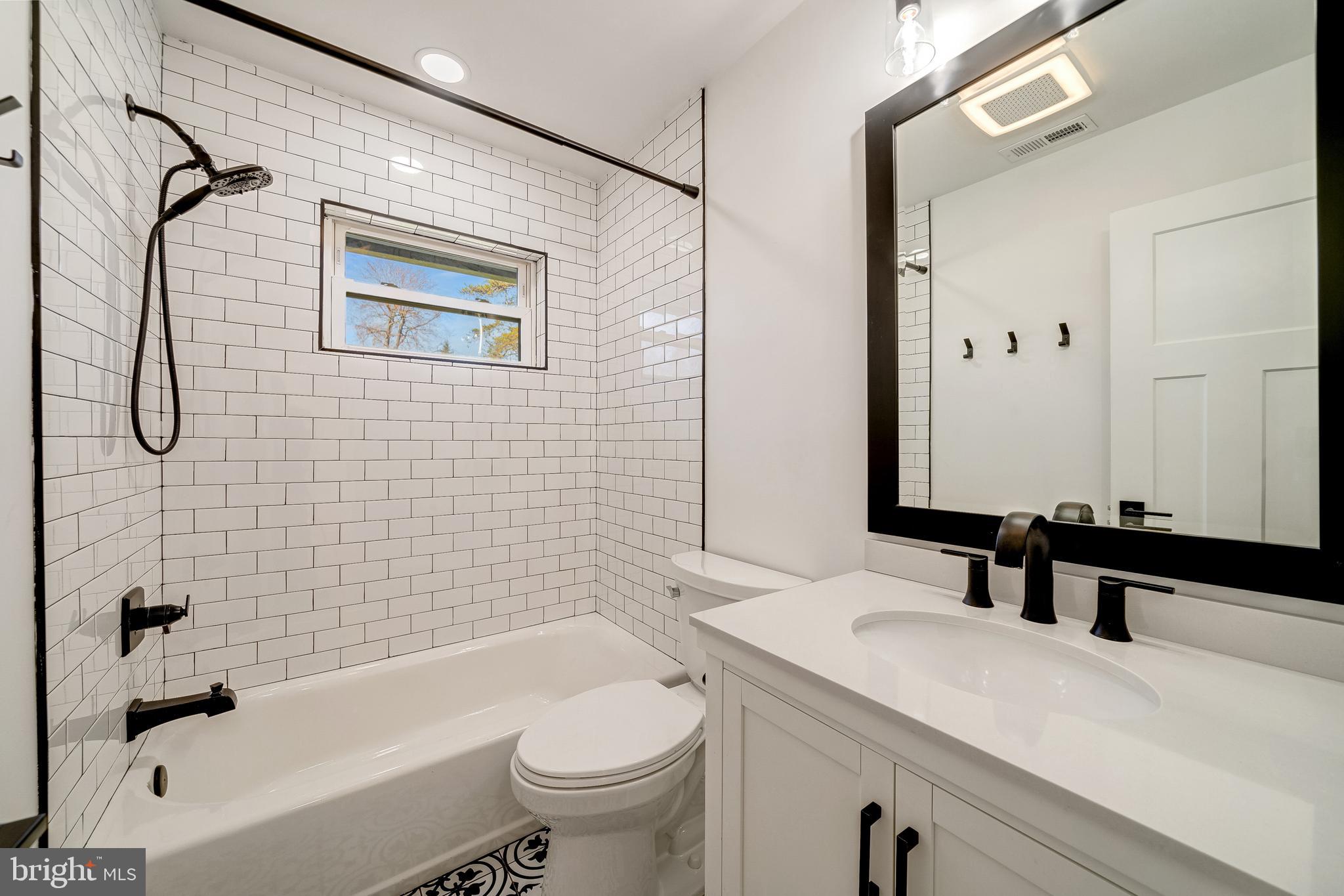 RIDGE MANOR - Residential