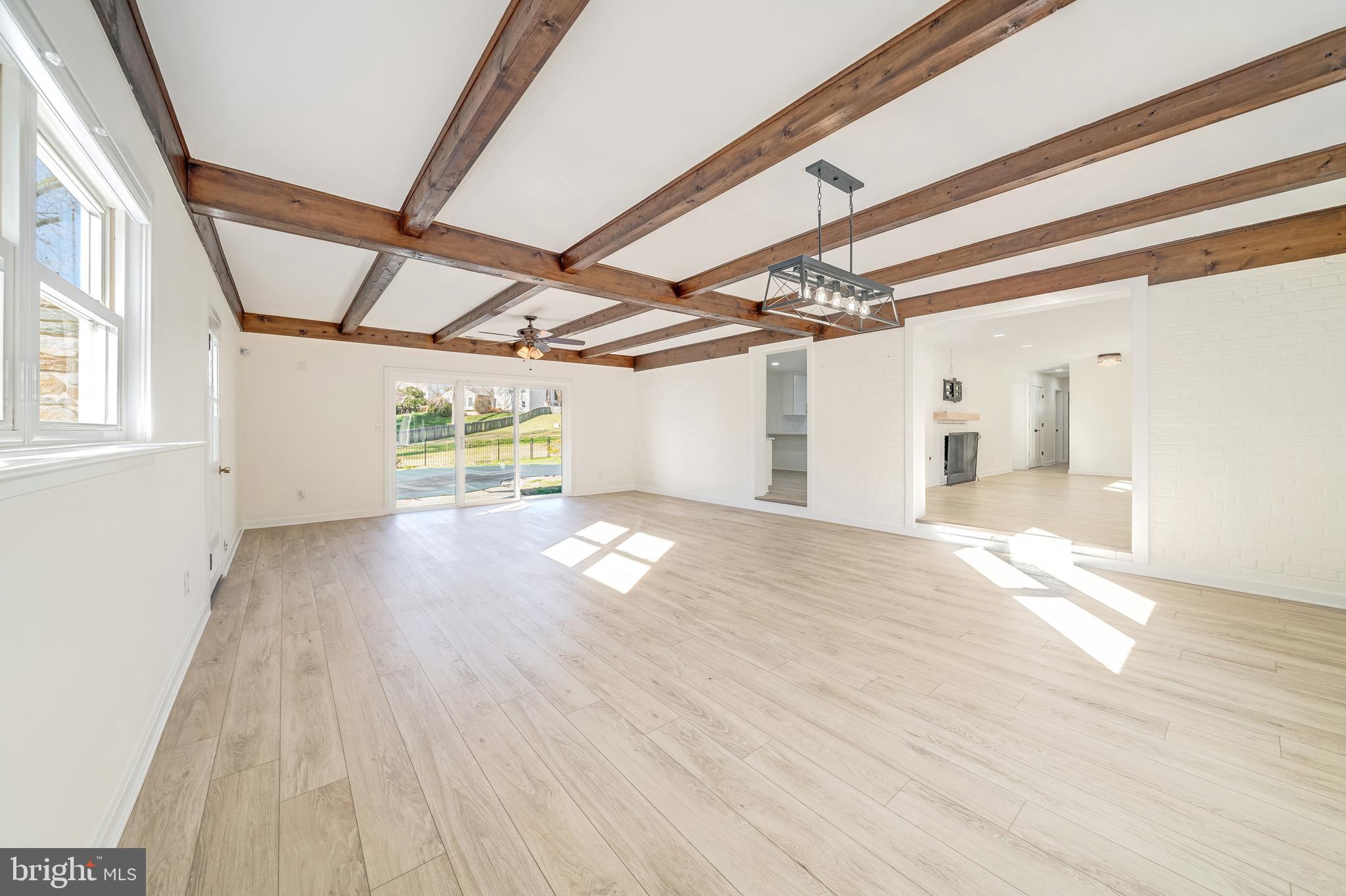 RIDGE MANOR - Residential