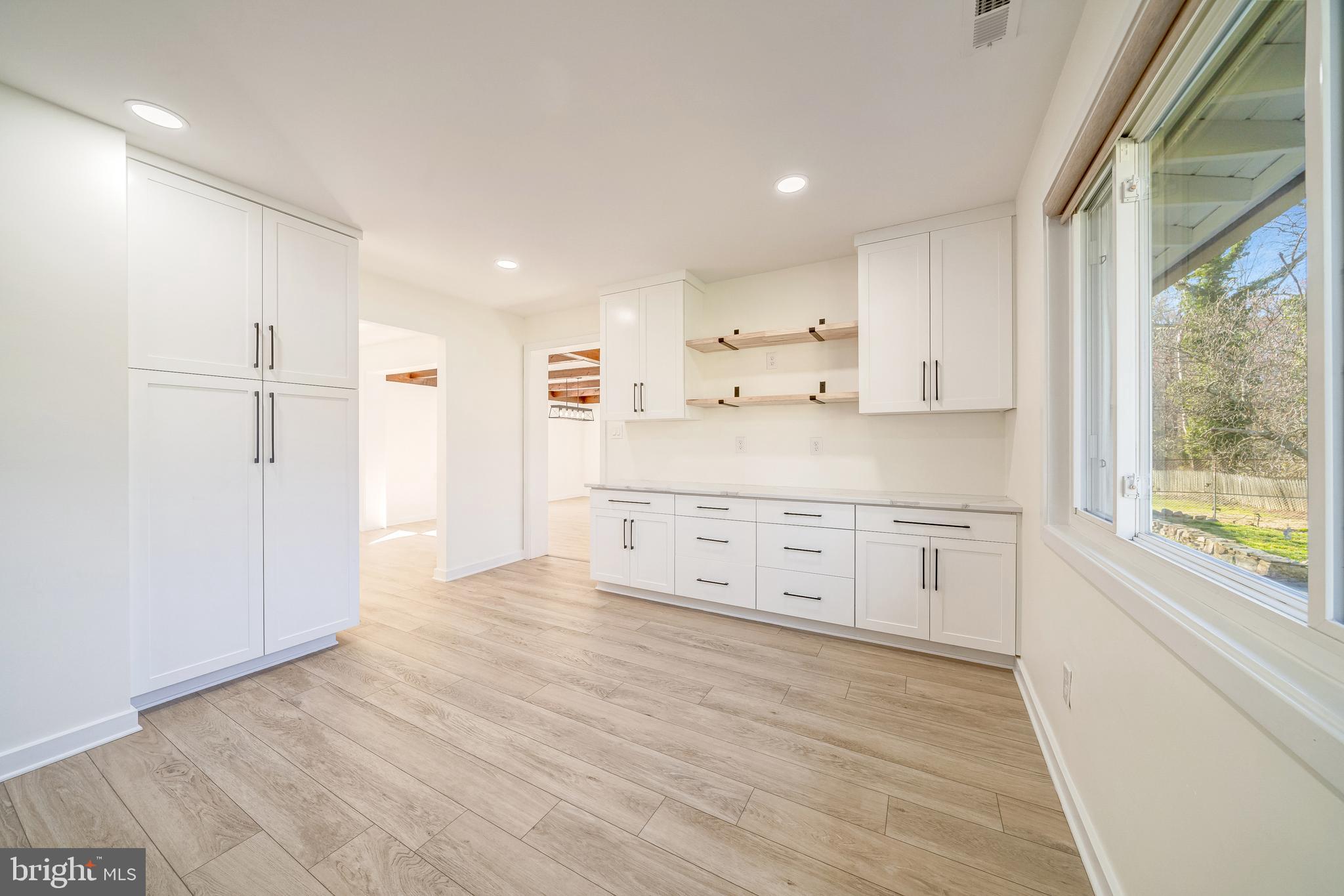 RIDGE MANOR - Residential