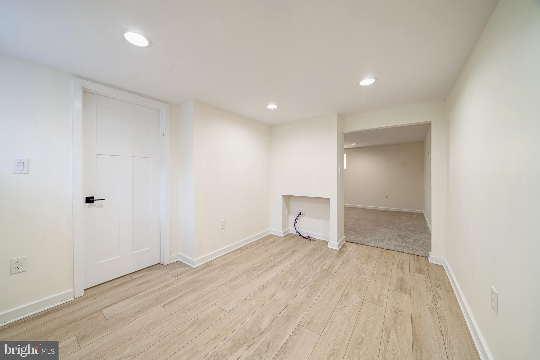 RIDGE MANOR - Residential