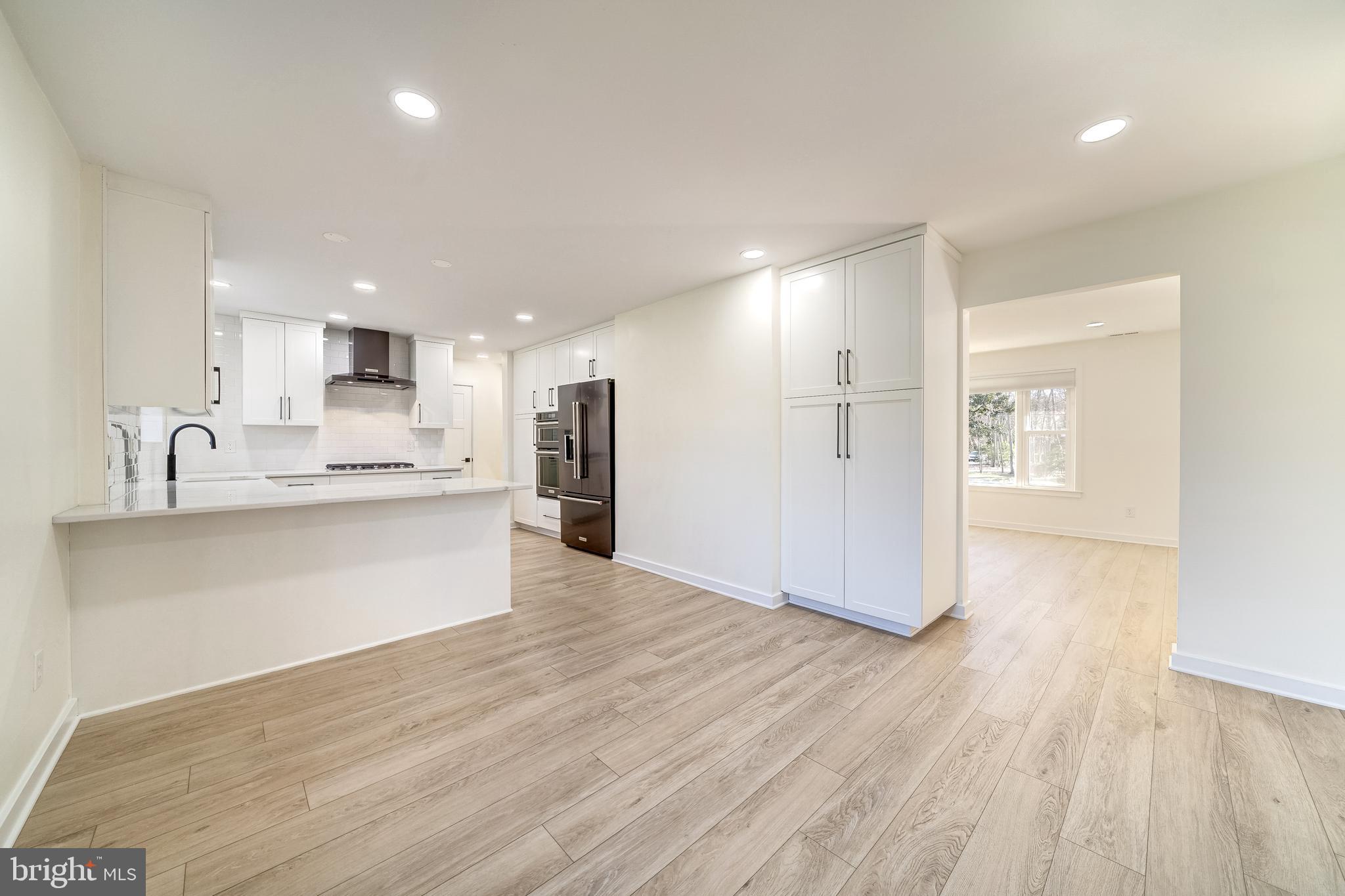 RIDGE MANOR - Residential