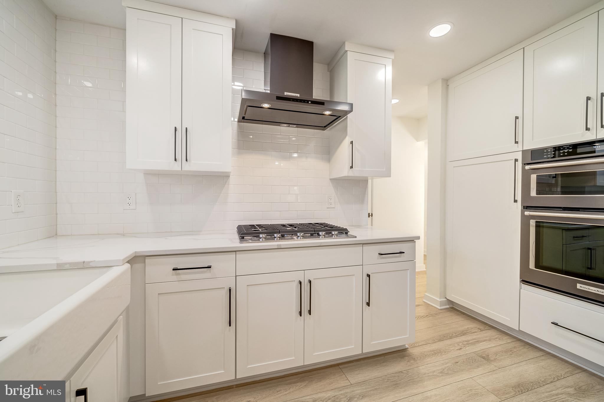 RIDGE MANOR - Residential