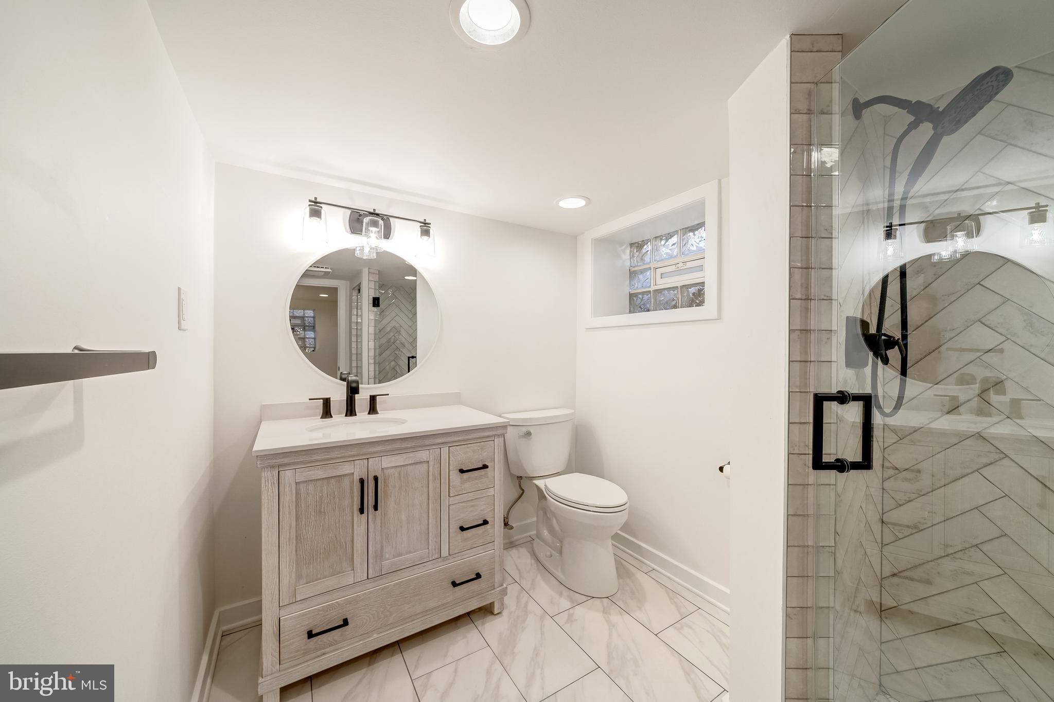 RIDGE MANOR - Residential