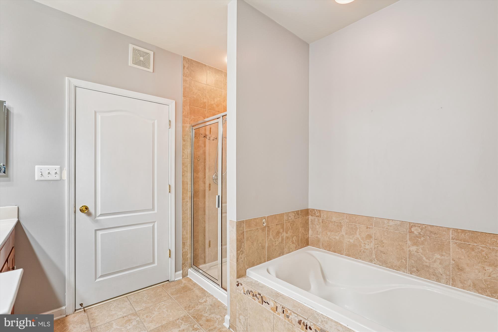 THE RESERVE CONDOMINIUMS - Residential