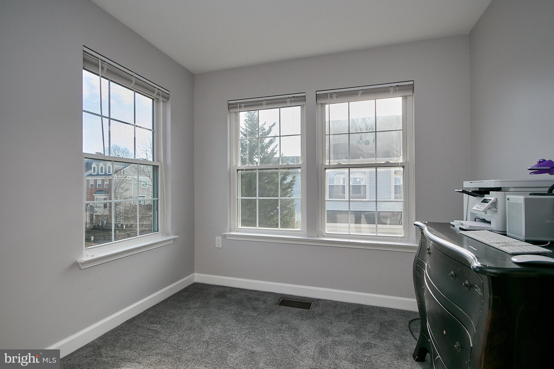 RANDOM HILLS LAND BAY - Residential