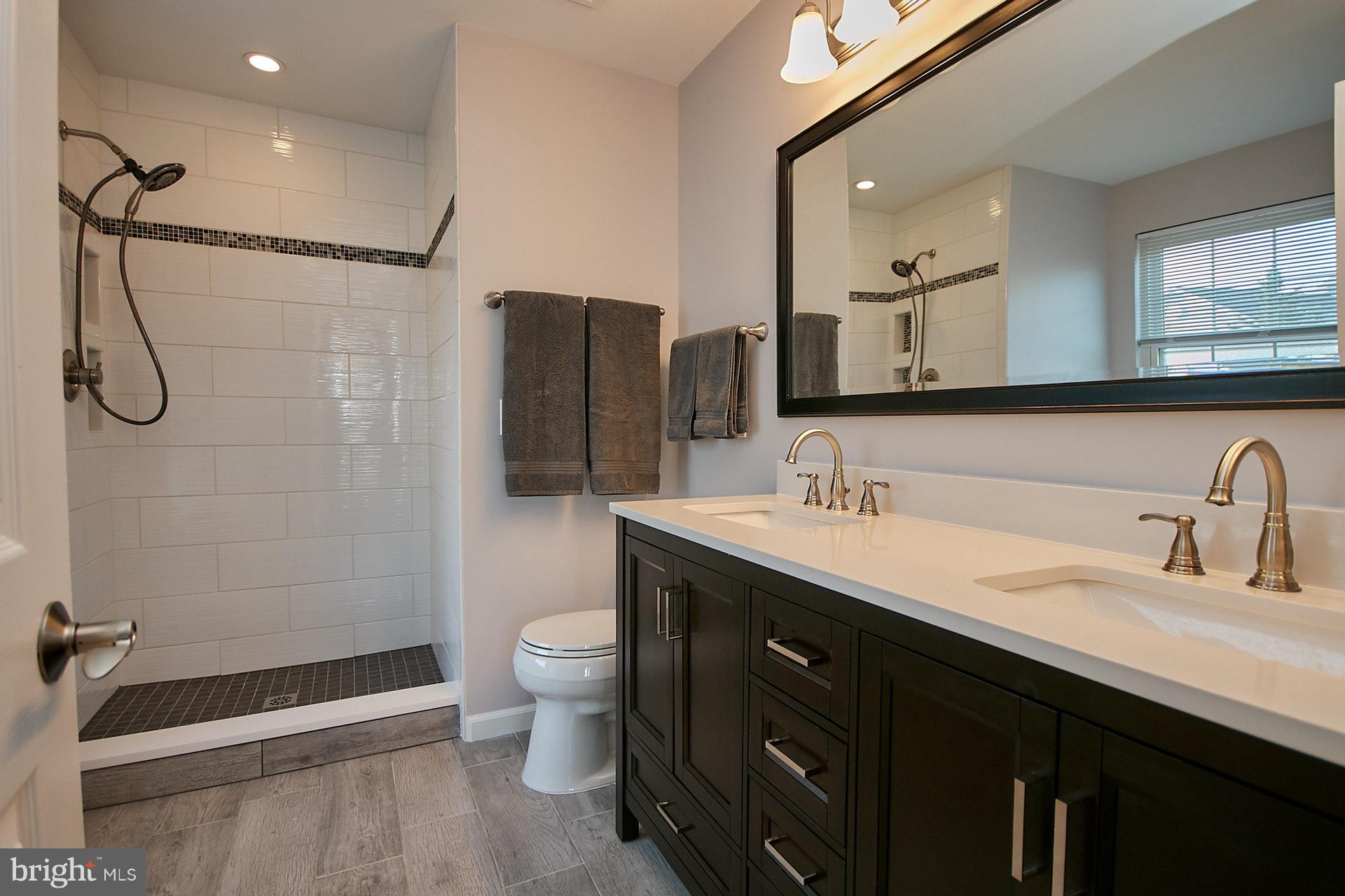 RANDOM HILLS LAND BAY - Residential