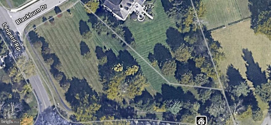 Prime building lot on 1.6 acres in Easttown Township Chester County!  Bring your vision or use our builder to create your dream home in A+ rated Treddyfrin Easttown School District!  Close to the Upper Main Line YMCA, Daylesford Train Station, Paoli ACME, and Conestoga High School. It is hard to find new construction opportunities in T/E and this is the perfect spot to make your dreams come true!