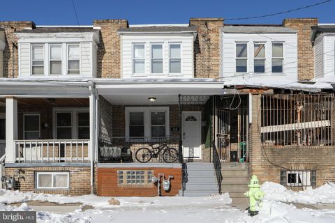 Townhouse For Sale - 1331 Morton Street<br/> CAMDEN, NJ 08104