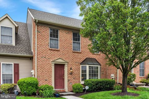 167 HUNTERS RIDGE DRIVE HARRISBURG PA 17110