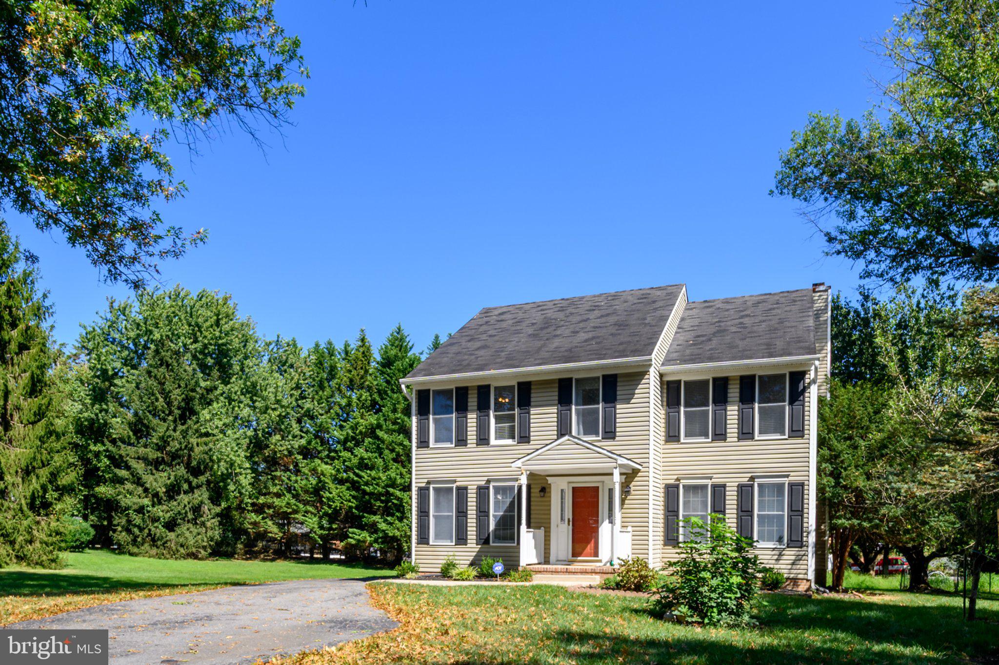 10208 KINGS ARM TAVERN COURT