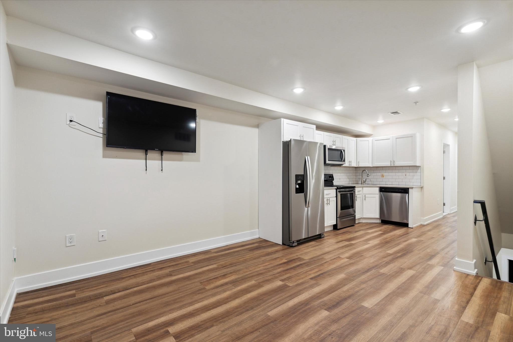 PHILADELPHIA (NORTHWEST) - Residential Lease