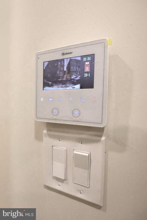 PHILADELPHIA (NORTHWEST) - Residential Lease