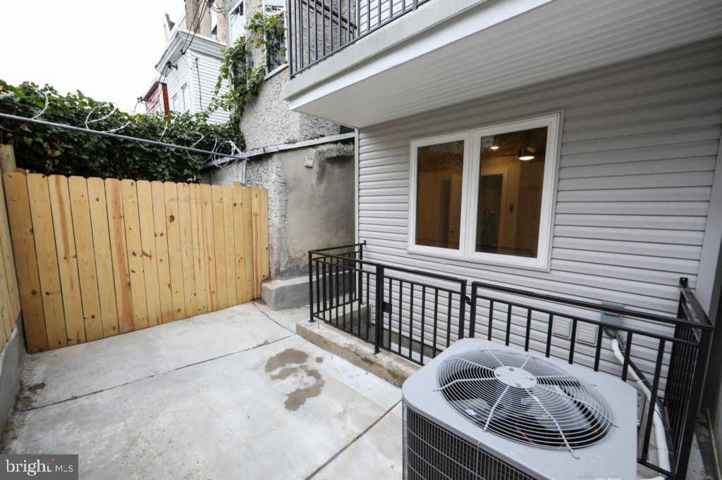 PHILADELPHIA (NORTHWEST) - Residential Lease