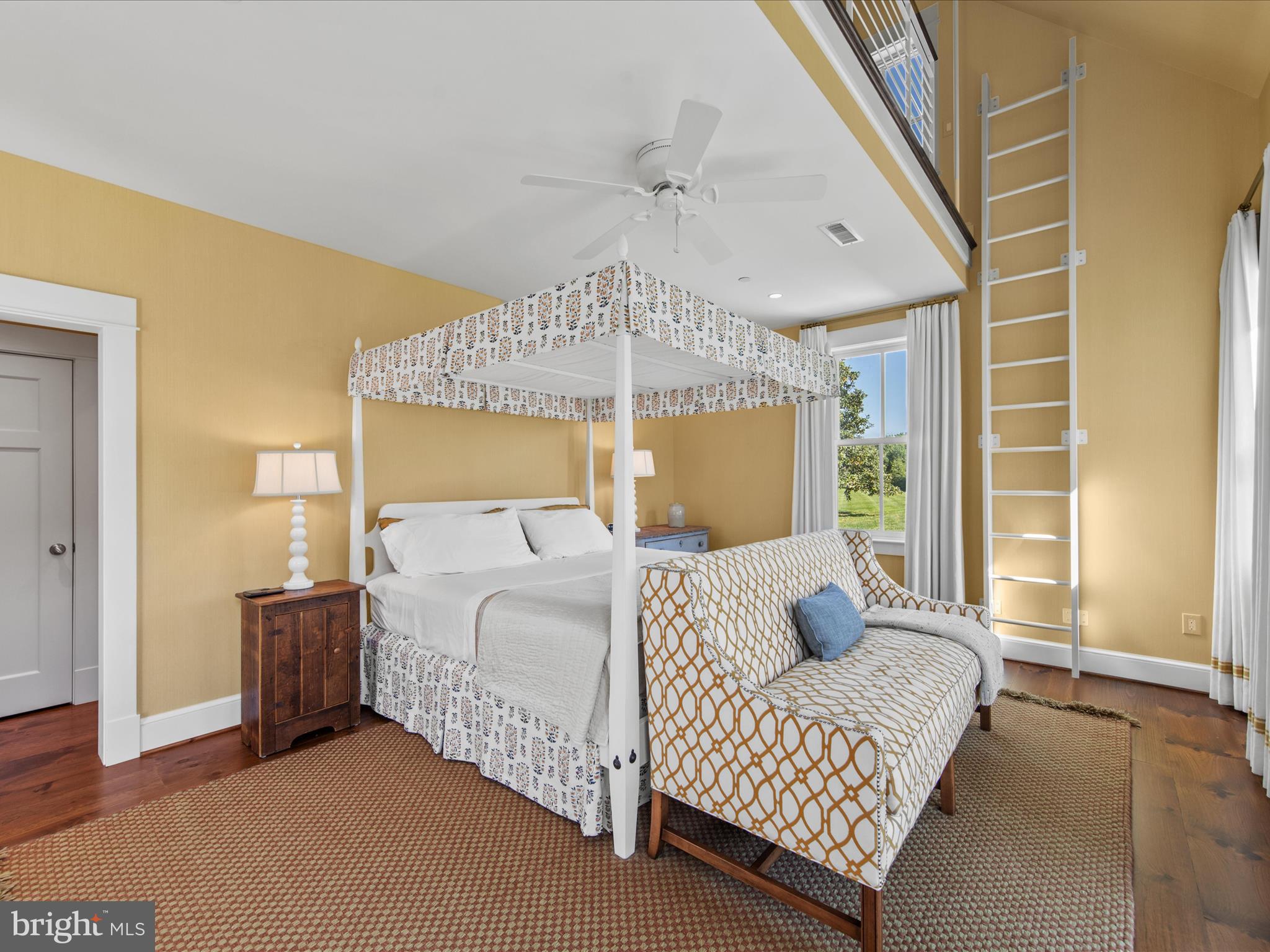 EASTON - Residential