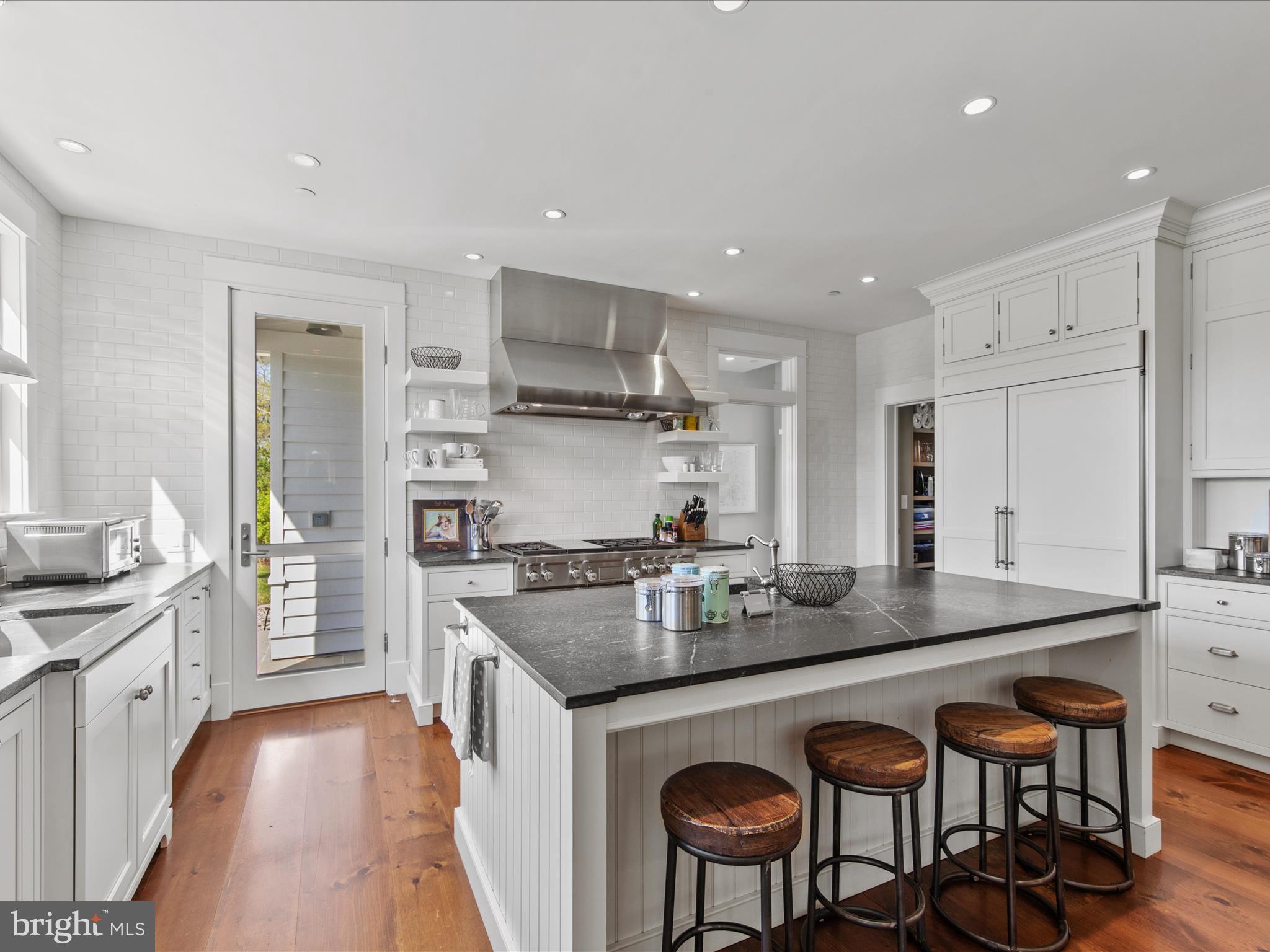 EASTON - Residential