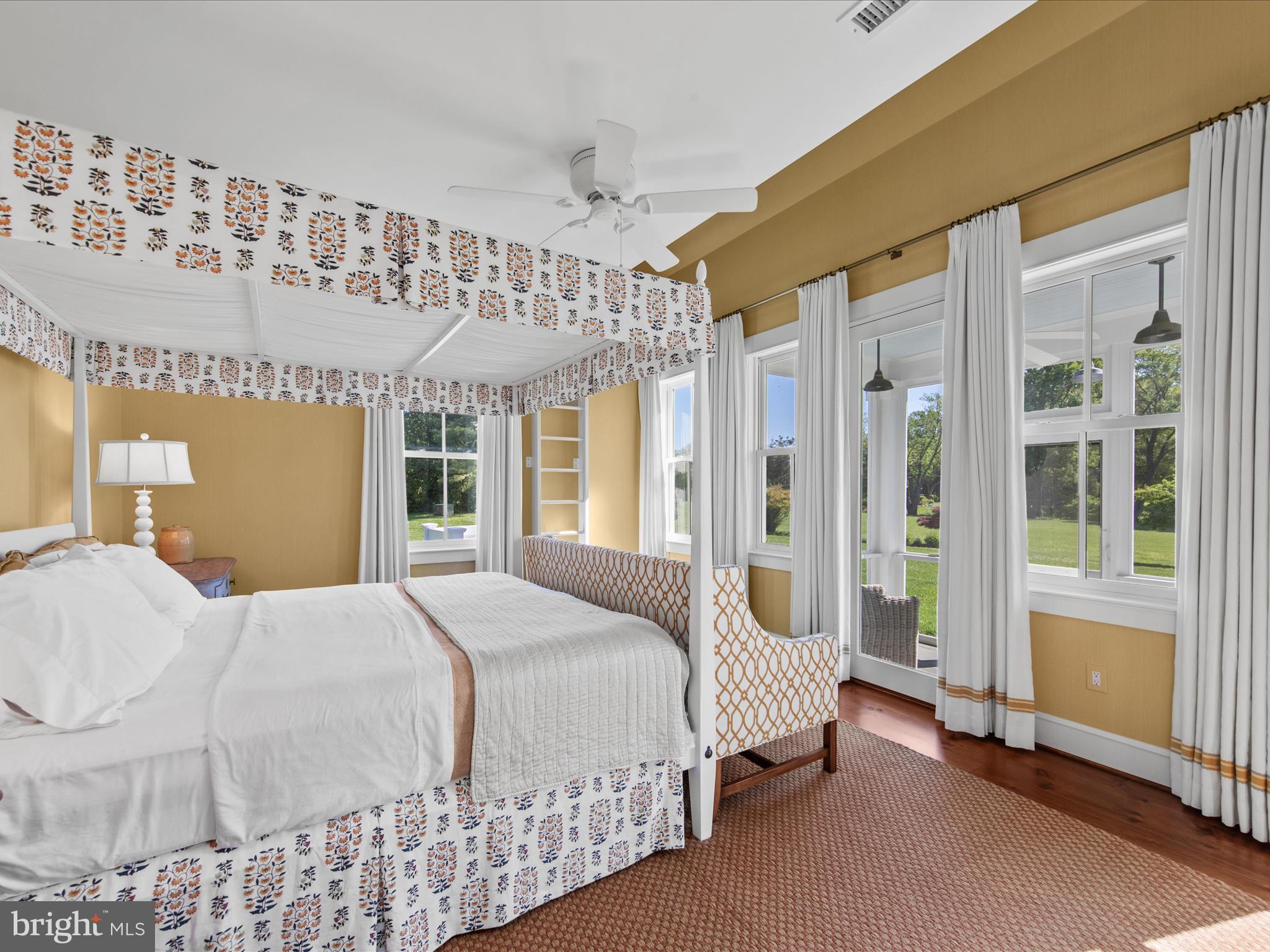 EASTON - Residential