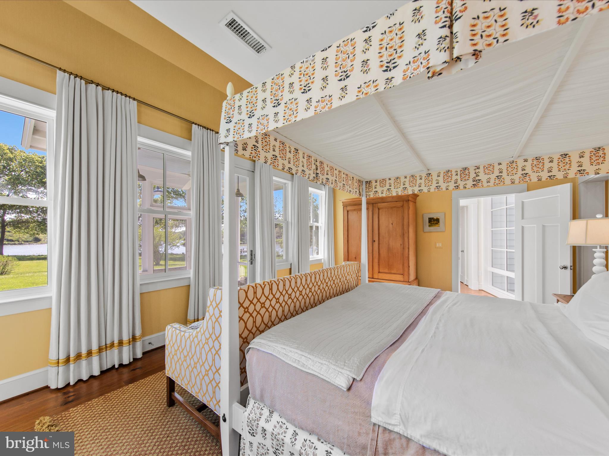 EASTON - Residential