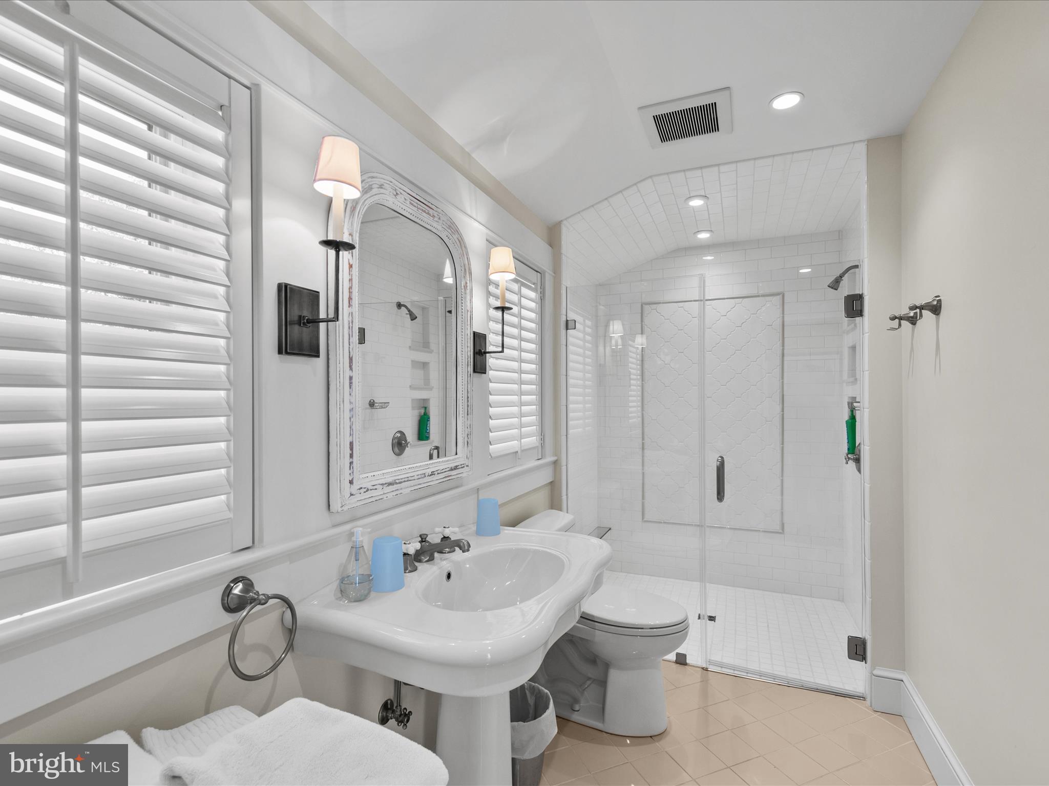 EASTON - Residential