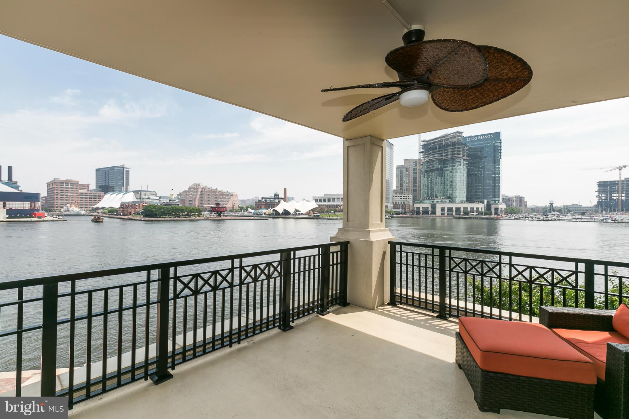 THE RITZ-CARLTON RESIDENCES - Residential