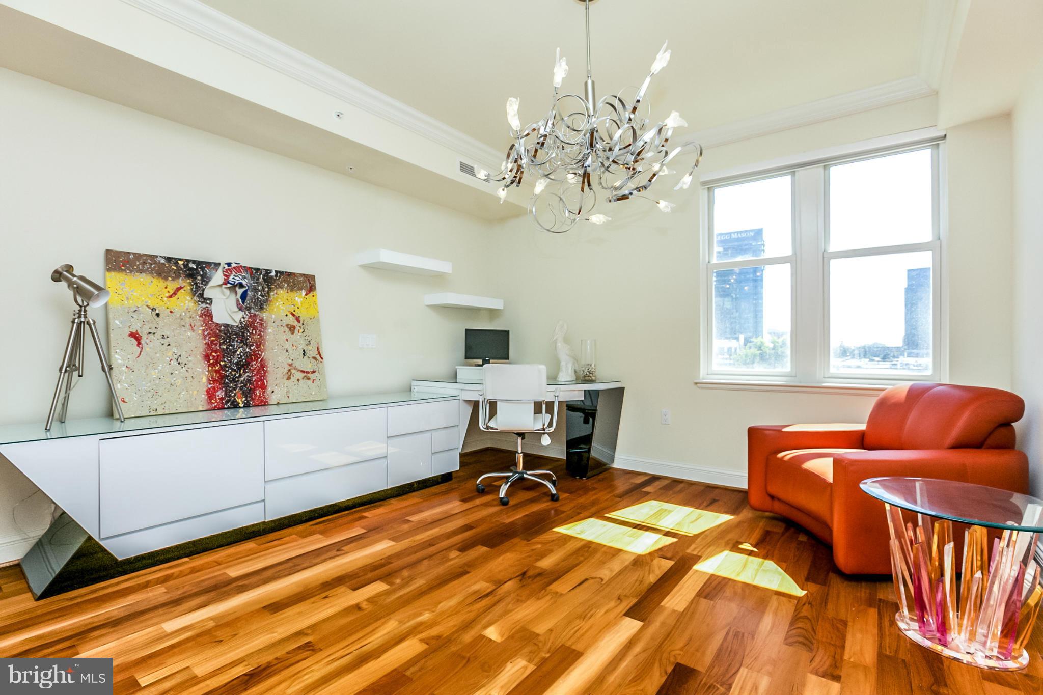 THE RITZ-CARLTON RESIDENCES - Residential