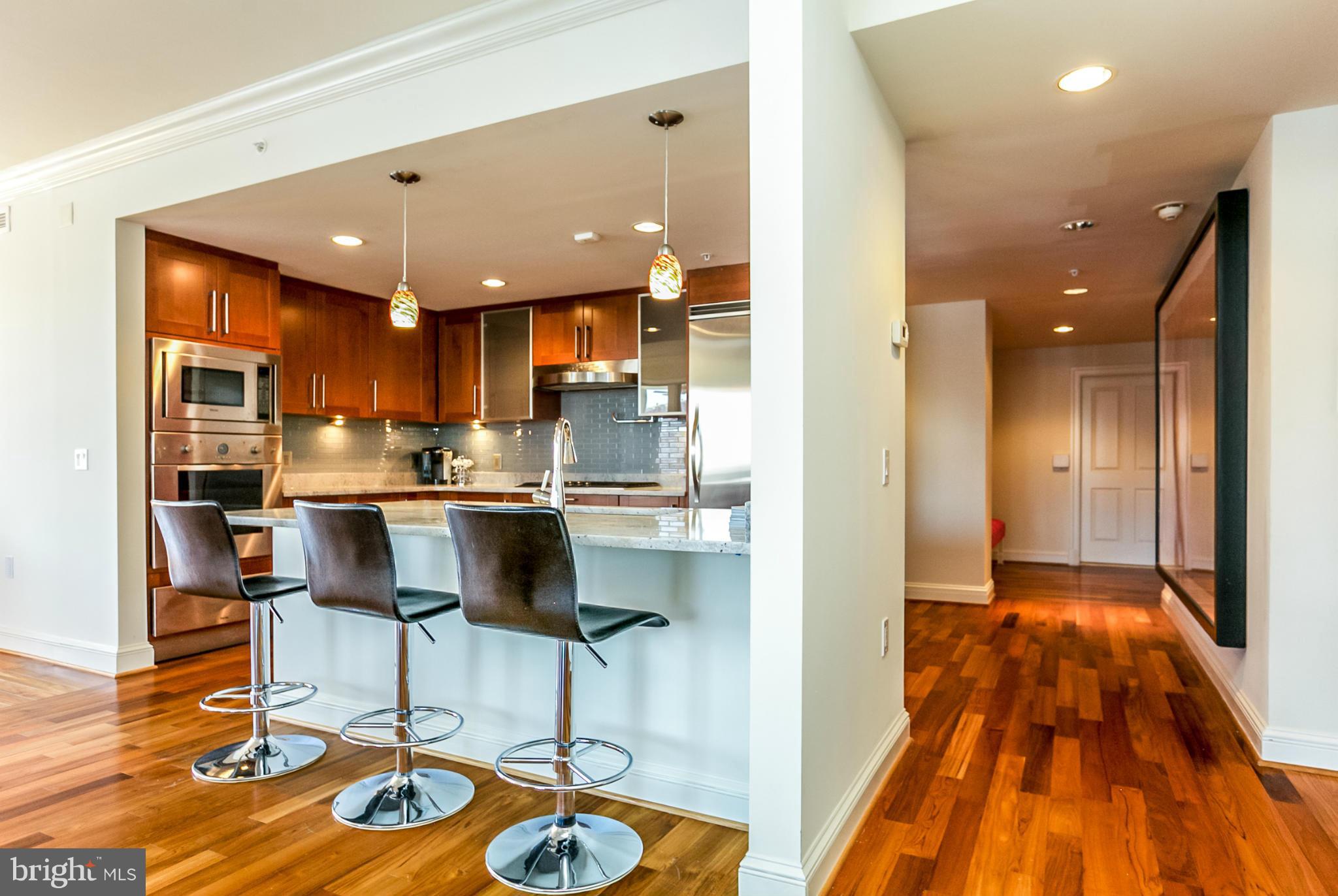 THE RITZ-CARLTON RESIDENCES - Residential