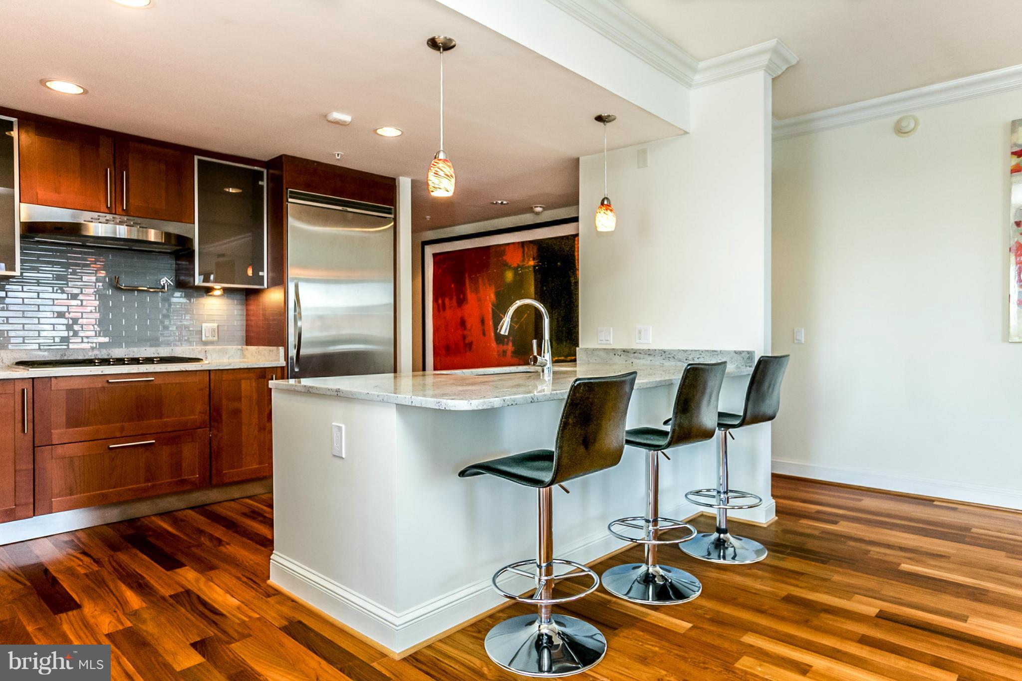 THE RITZ-CARLTON RESIDENCES - Residential