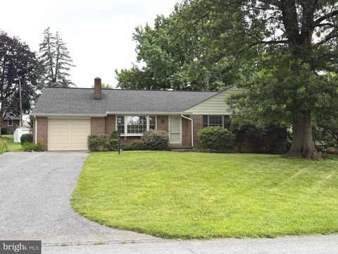 Photo of 92 Glendale Drive, LANCASTER, PA 17602 (MLS # PALA2072096)