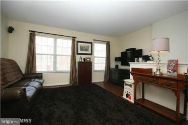 TRAILSIDE - Residential