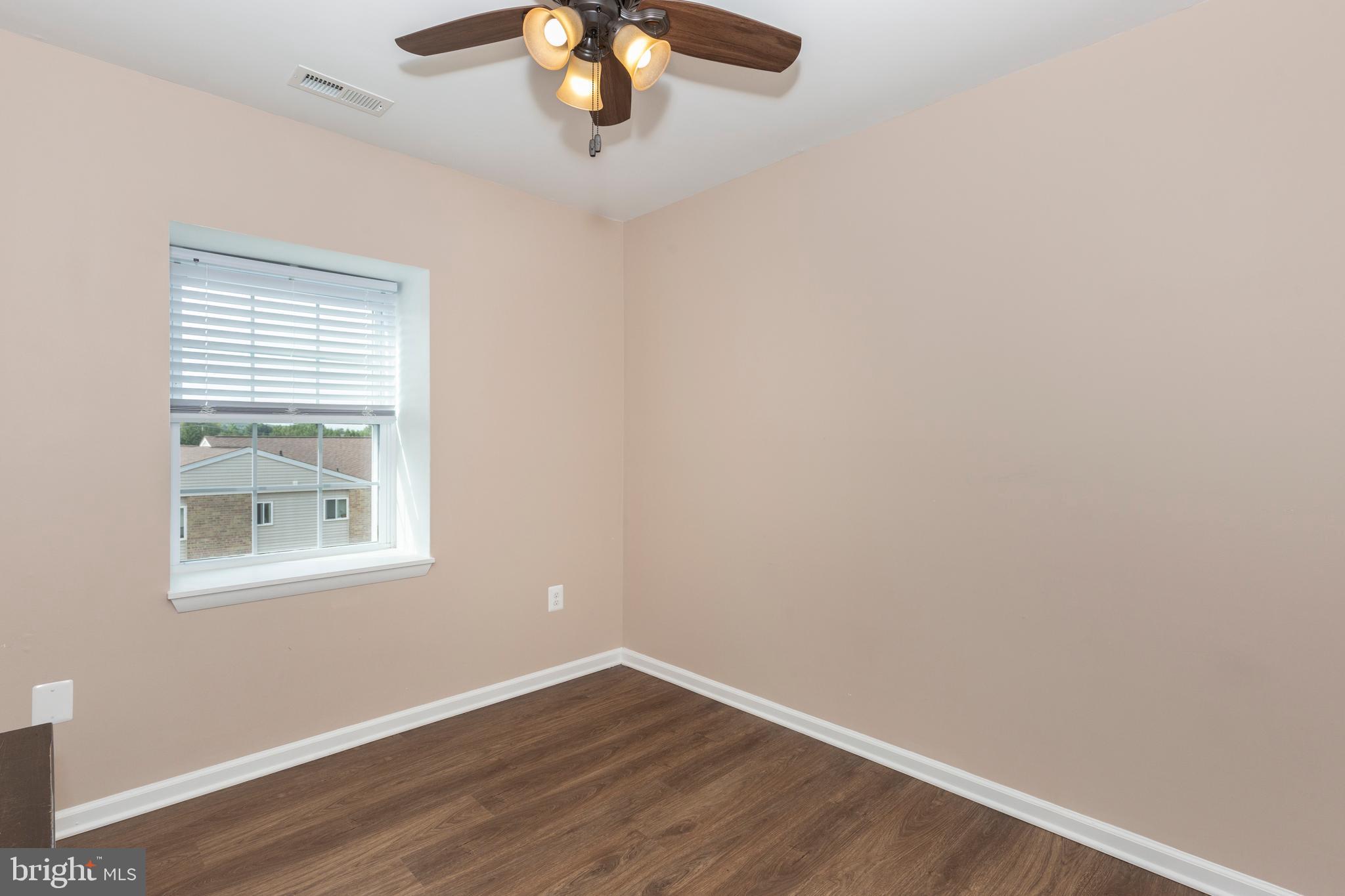 WASHINGTON CENTER - Residential