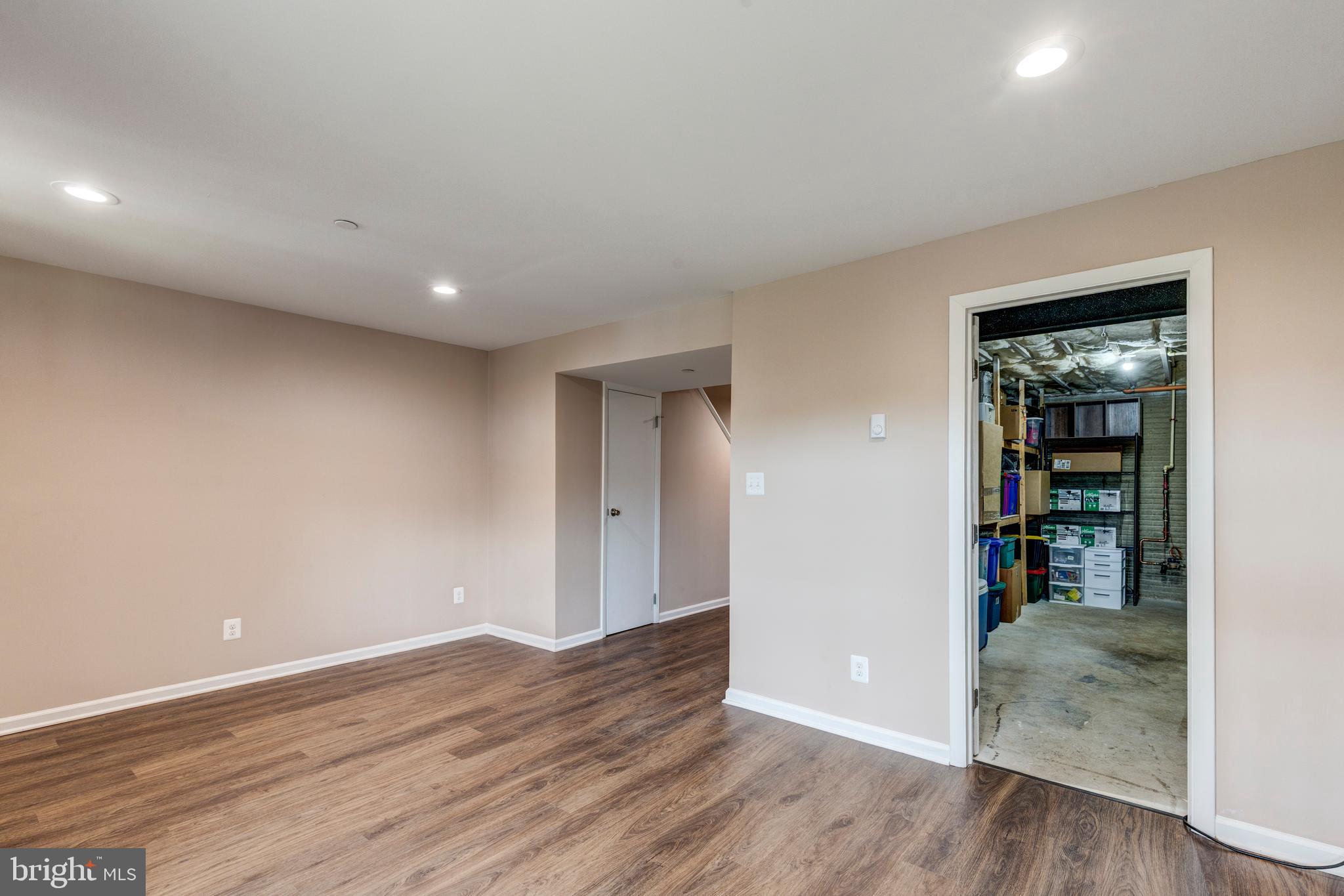 WASHINGTON CENTER - Residential