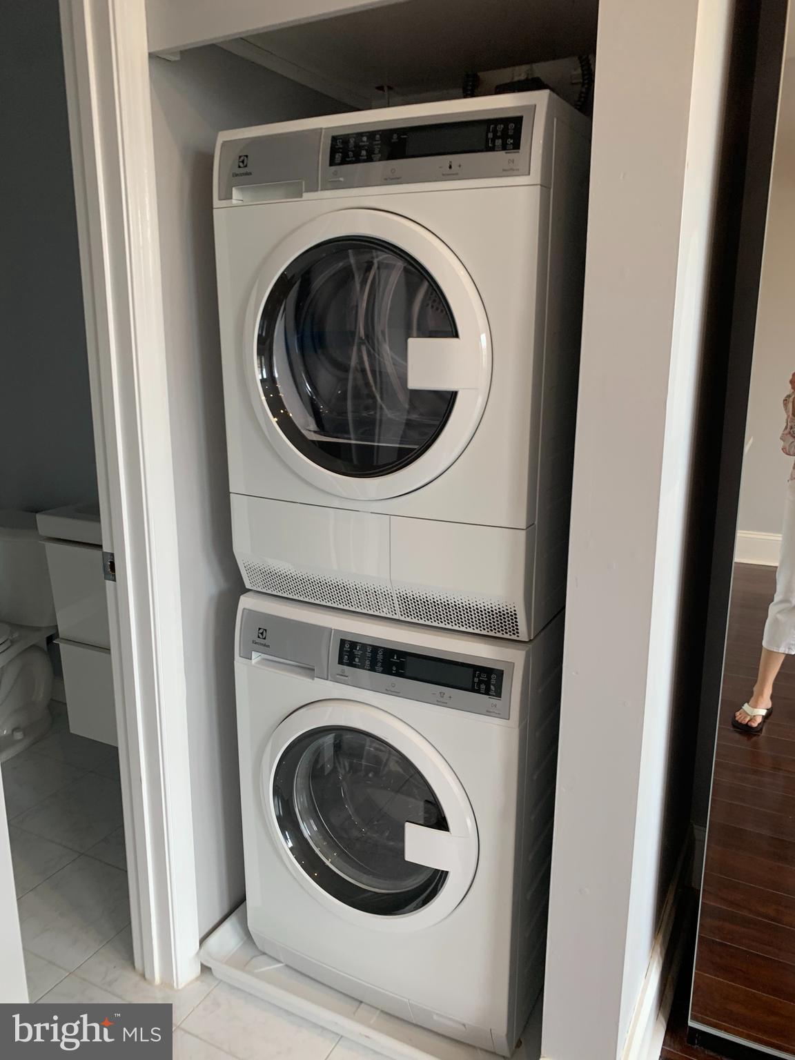 MOUNT VERNON PLACE HISTORIC DISTRICT - Residential Lease