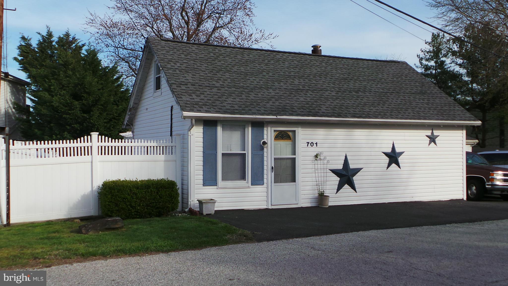 ROCKAWAY BEACH - Residential