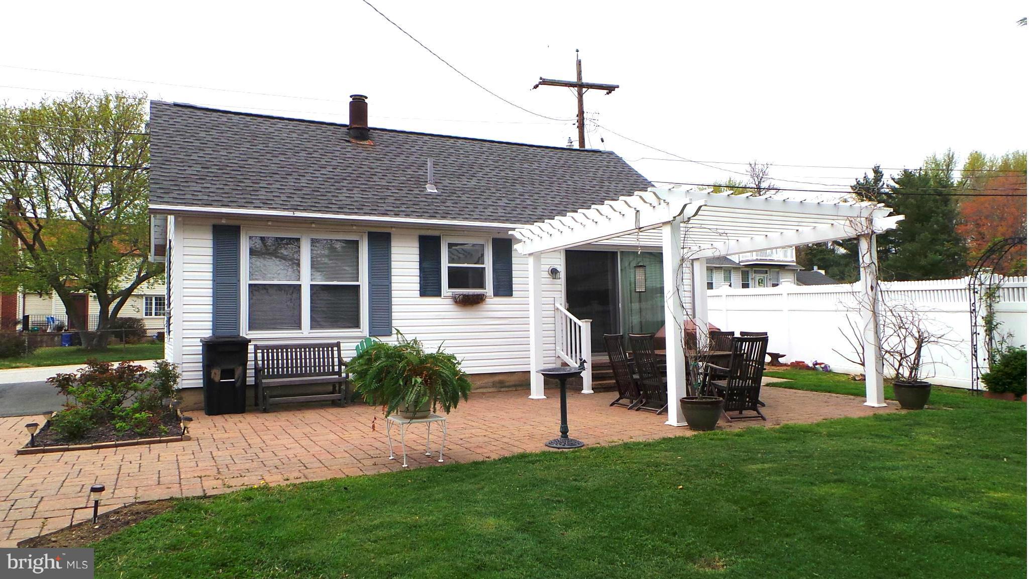 ROCKAWAY BEACH - Residential