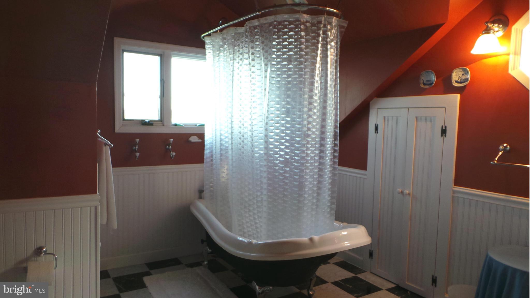 ROCKAWAY BEACH - Residential