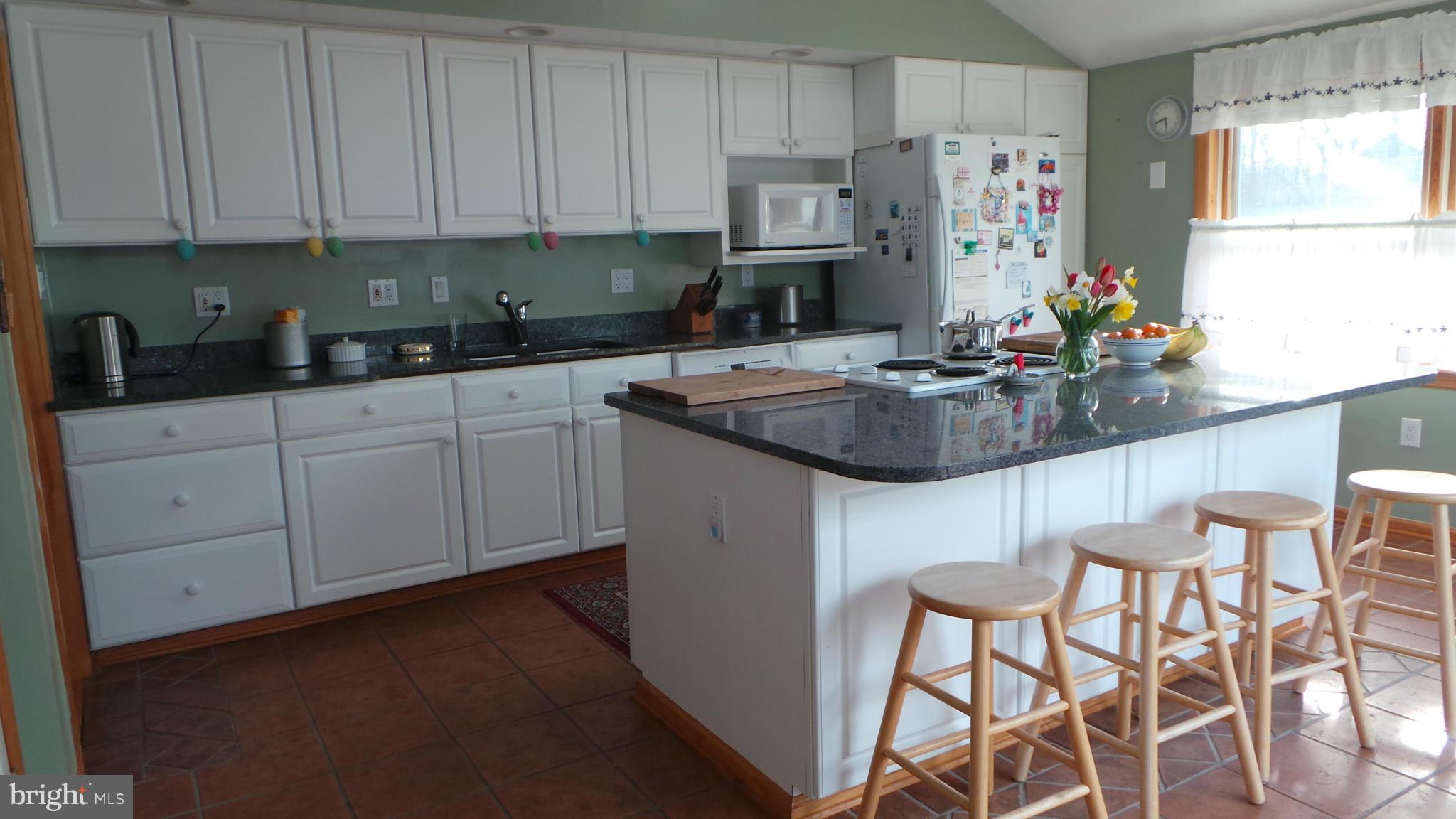 ROCKAWAY BEACH - Residential