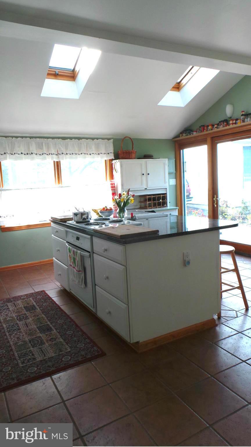 ROCKAWAY BEACH - Residential