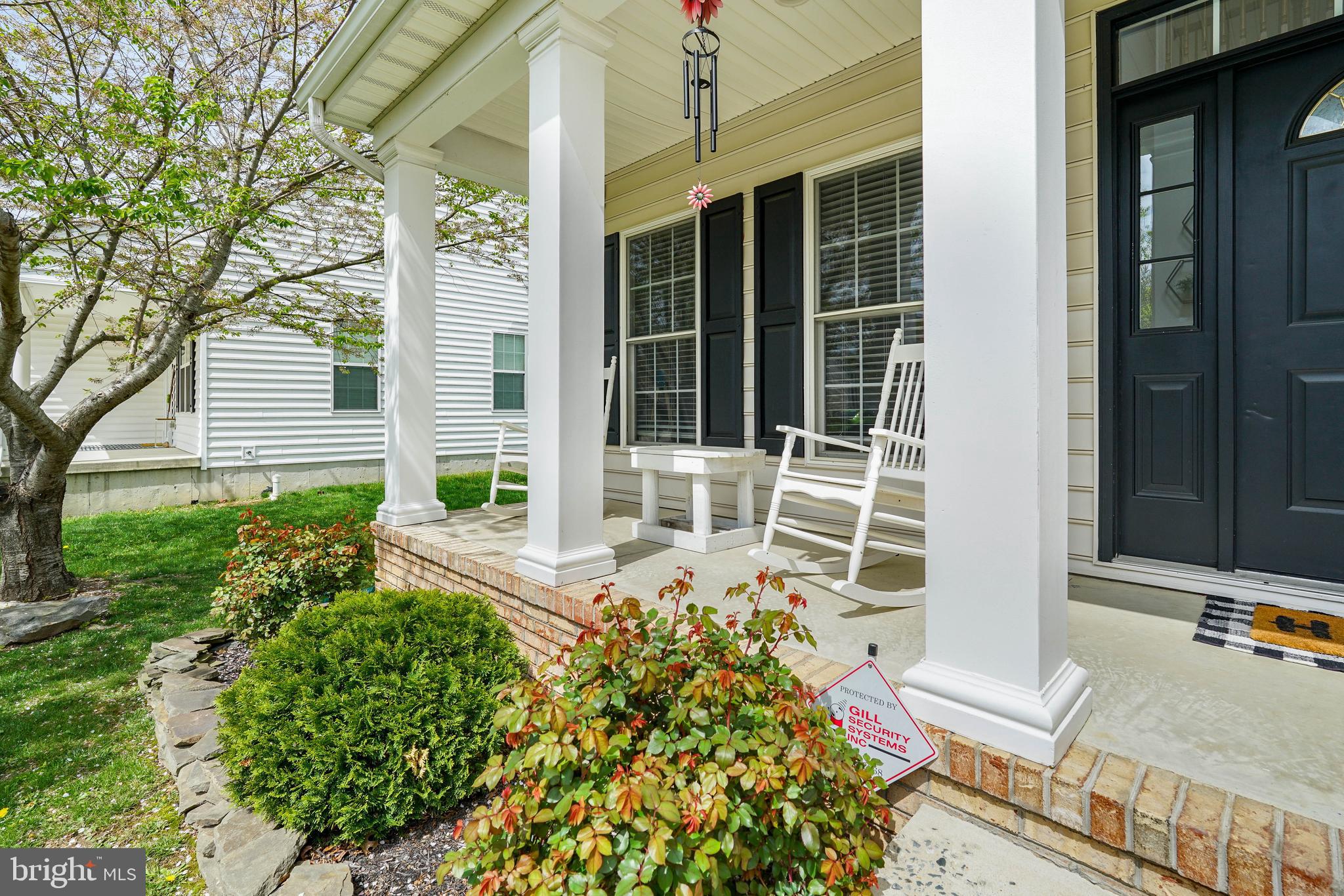 112 BUR OAK DRIVE