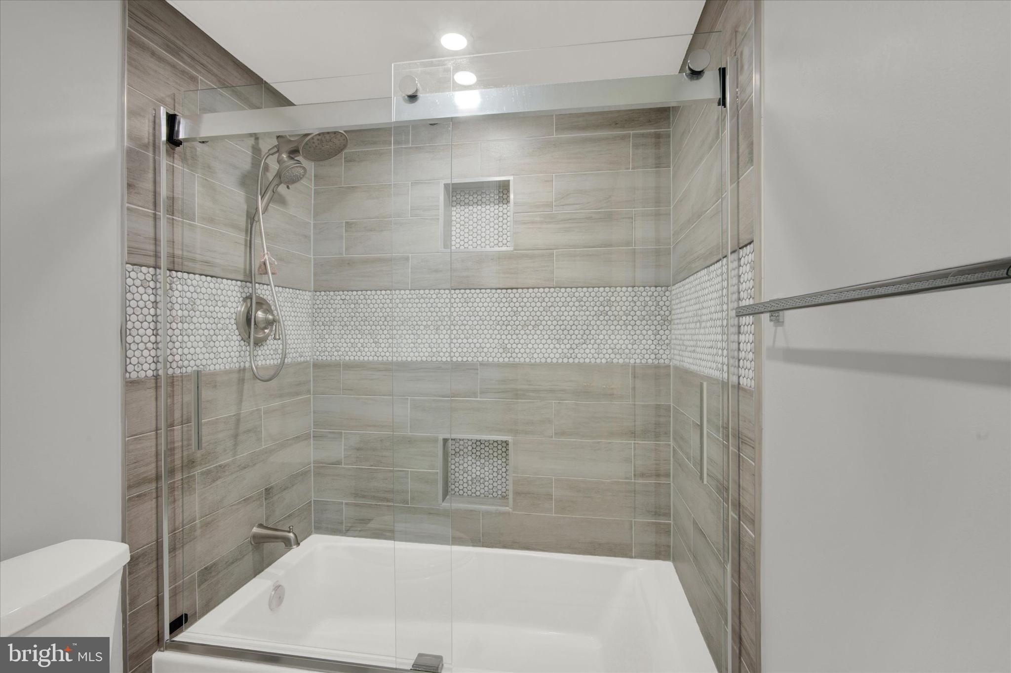 SUFFOLK PLACE - Residential