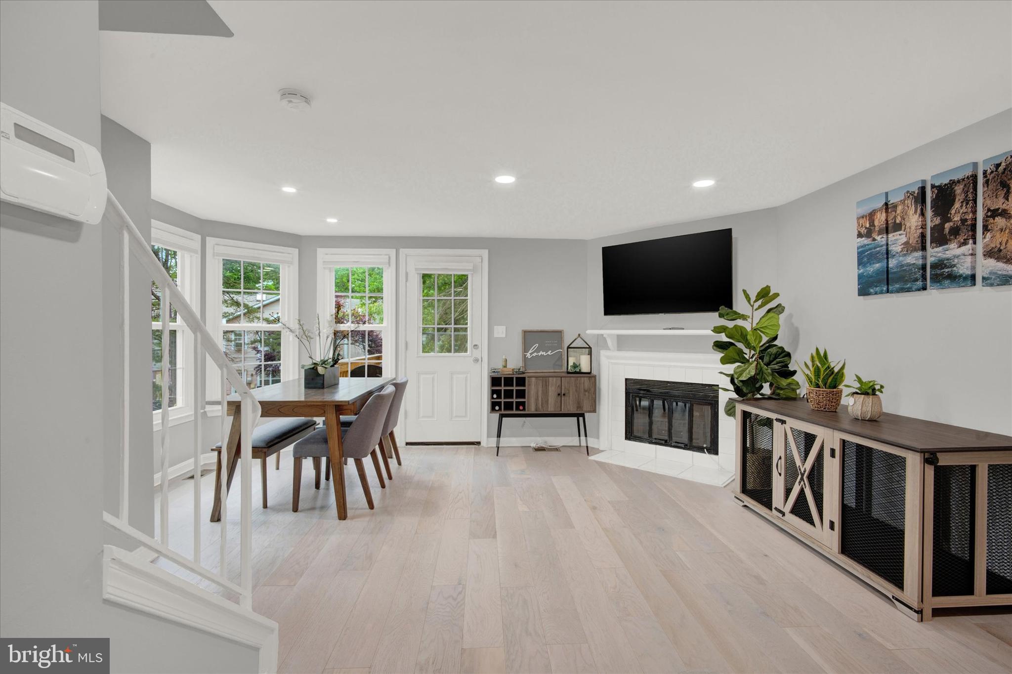 SUFFOLK PLACE - Residential