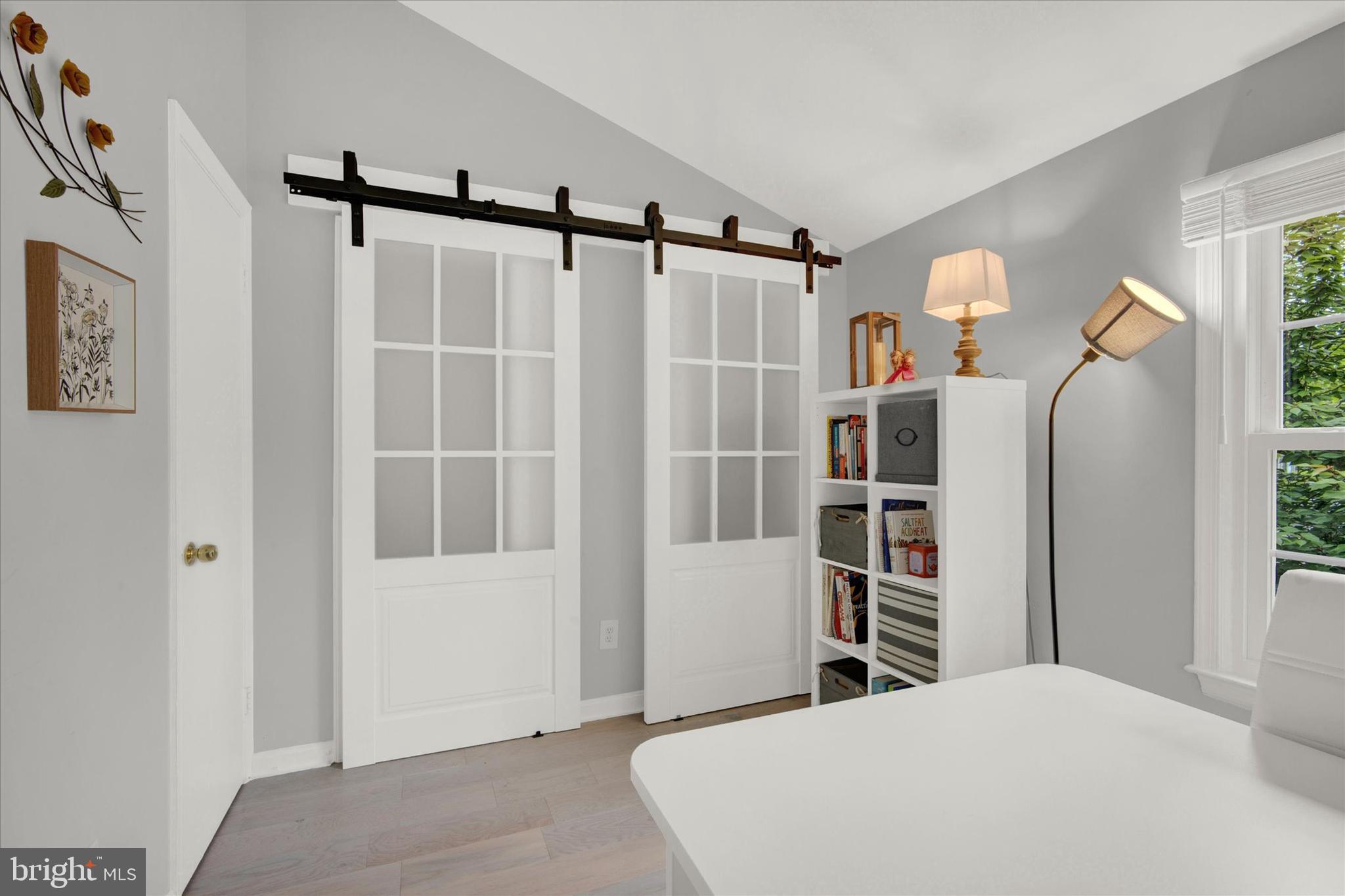 SUFFOLK PLACE - Residential