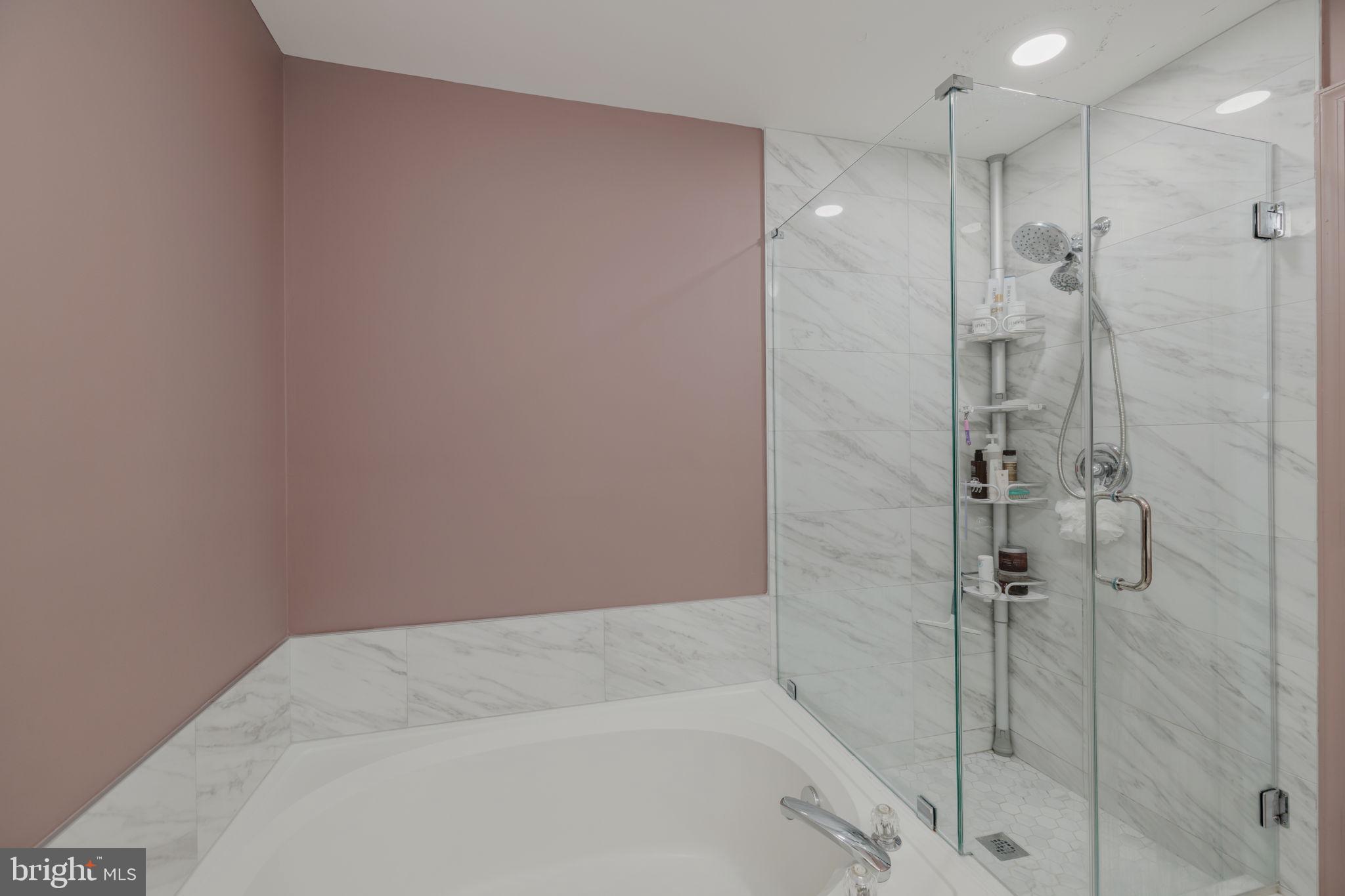 ISLAND CREEK - Residential Lease